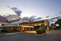 Hilton Suites Detroit Metro Airport