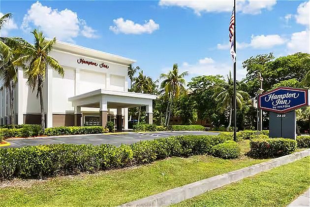 Hampton Inn Naples Central